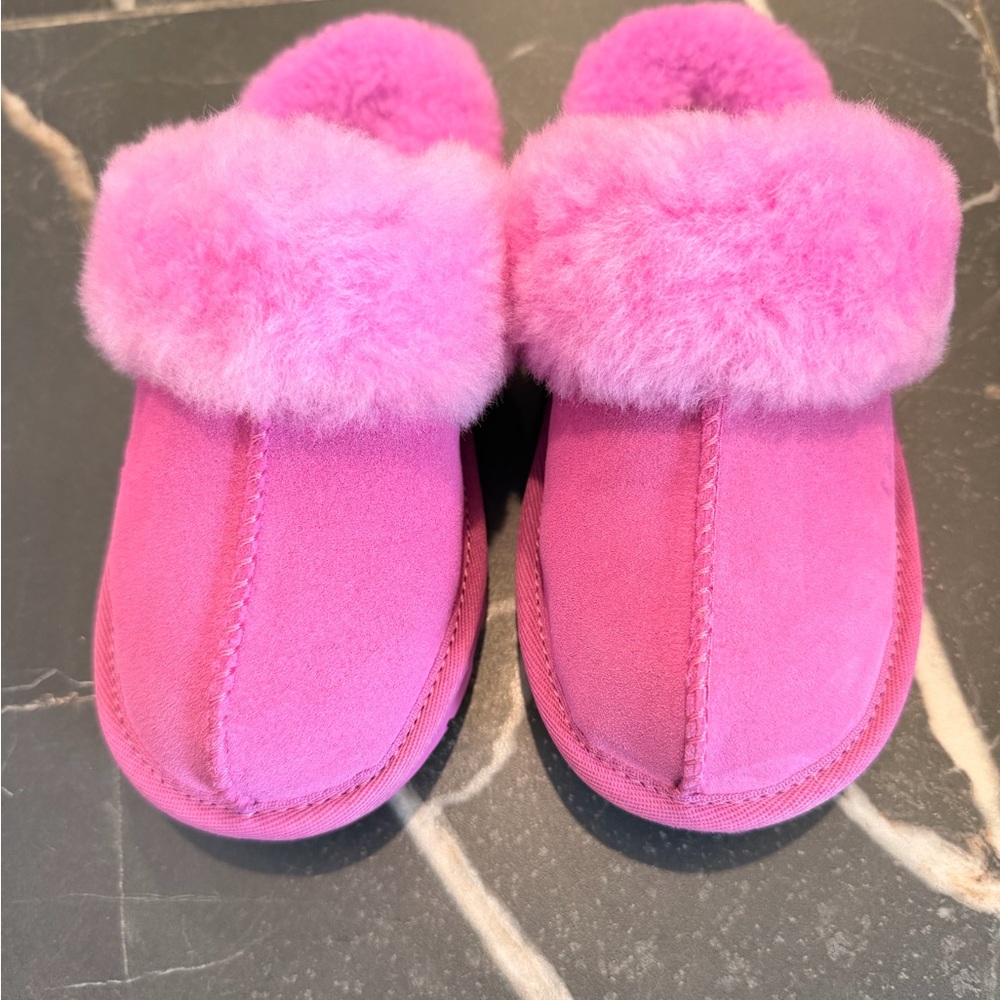 UGG Pink Slippers size 13 girls brand new with box